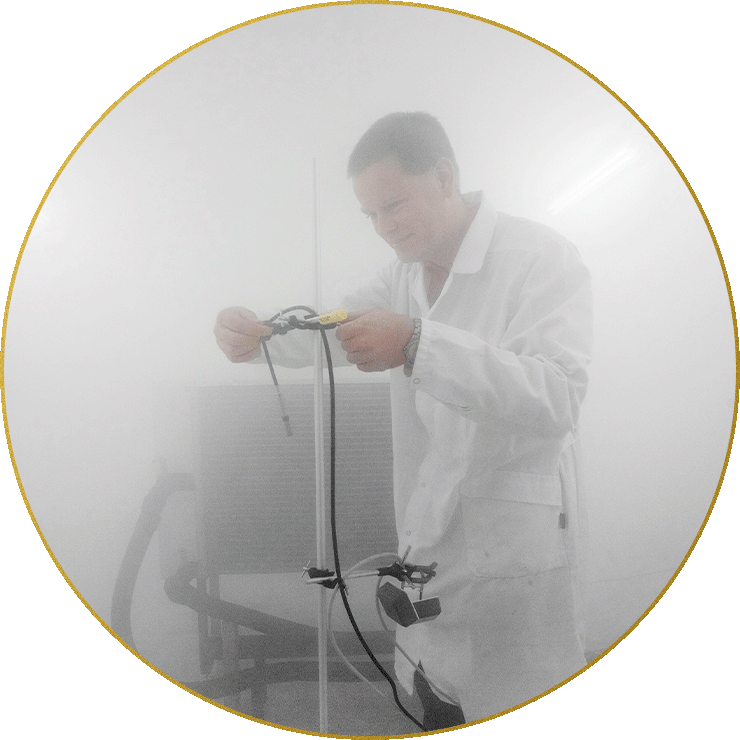 Dr. Claus Zéberg-Mikkelsen testar luft/vattenvärmepumpar i ett av världens mest utvecklade klimatrum